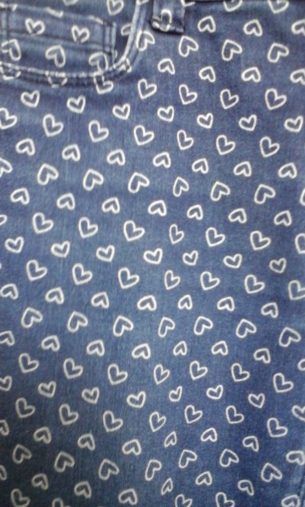 Broek blauw skinny jeans hartjes – maat 140 (9 – 10 jaar), Kinderen en Baby's, Kinderkleding | Maat 140, Gebruikt, Meisje, Broek