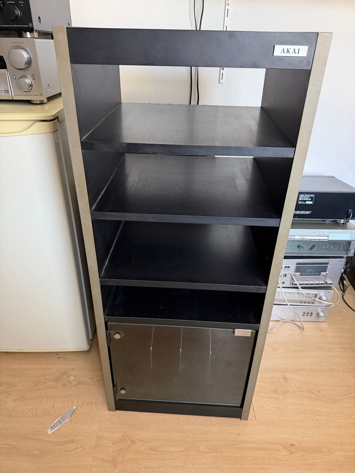 Akai Hifi Rack / Audio Meubel met Glazen Deur, Huis en Inrichting, Kasten | Televisiemeubels, Ophalen, Minder dan 50 cm, Gebruikt