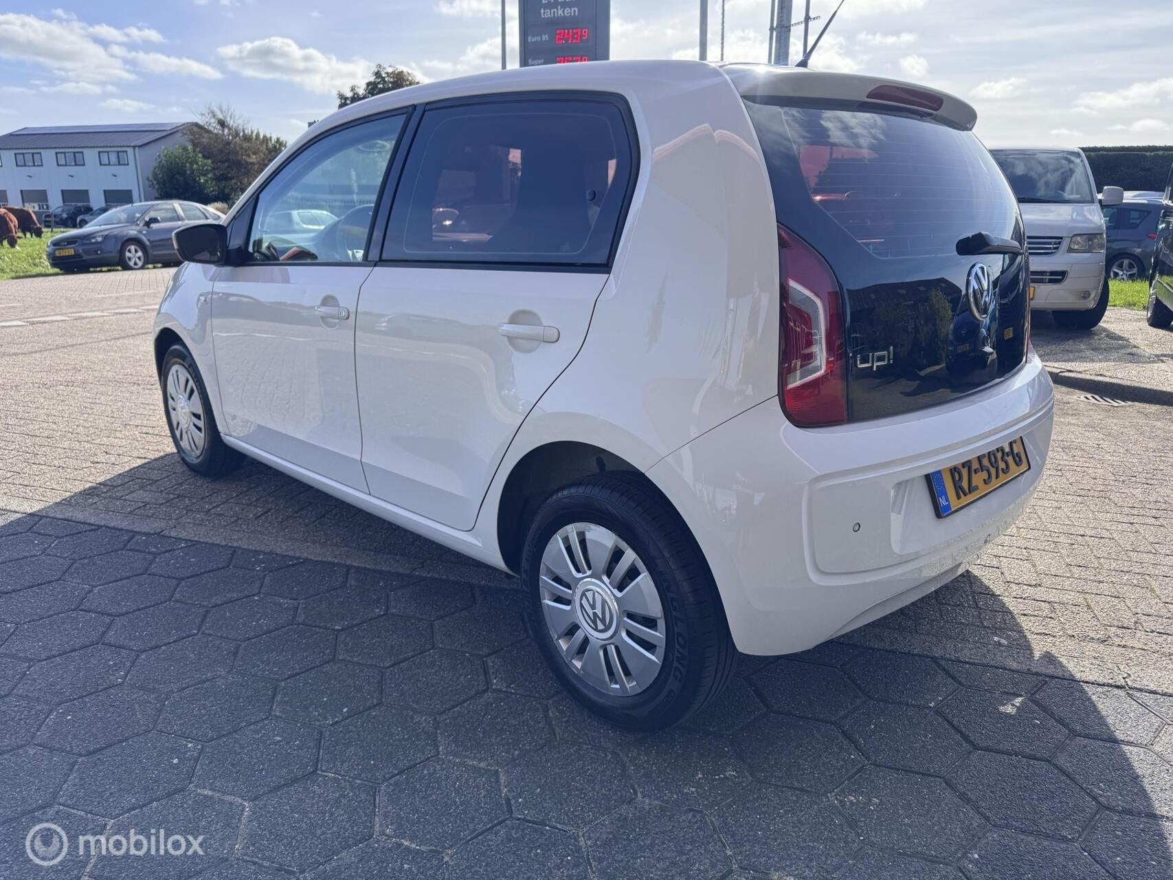 Foto 7 van Volkswagen Up! 1.0 move up! BlueMotion