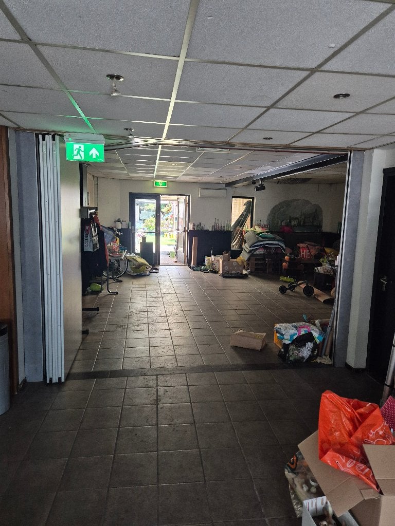 Geluidsdichte wand in drie delen., Ophalen, Kunststof, Gebruikt, Binnendeur