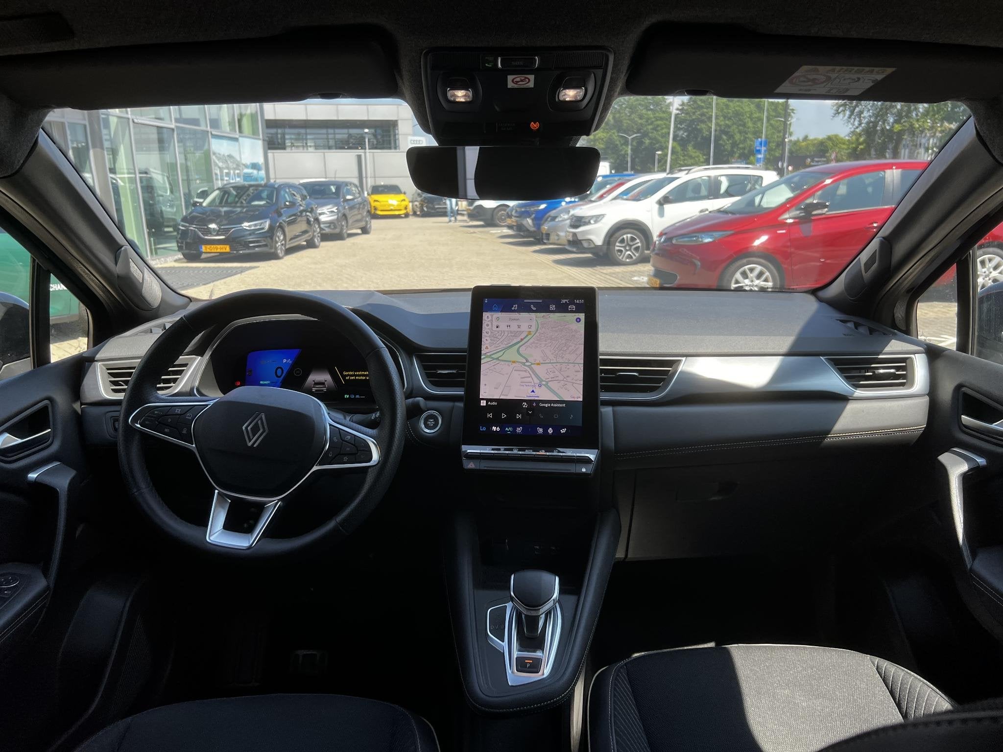Renault Symbioz 1.6 E-Tech full hybrid 145 iconic | 360º Ca, 745 kg, Gebruikt, Met garantie (alle), Zwart