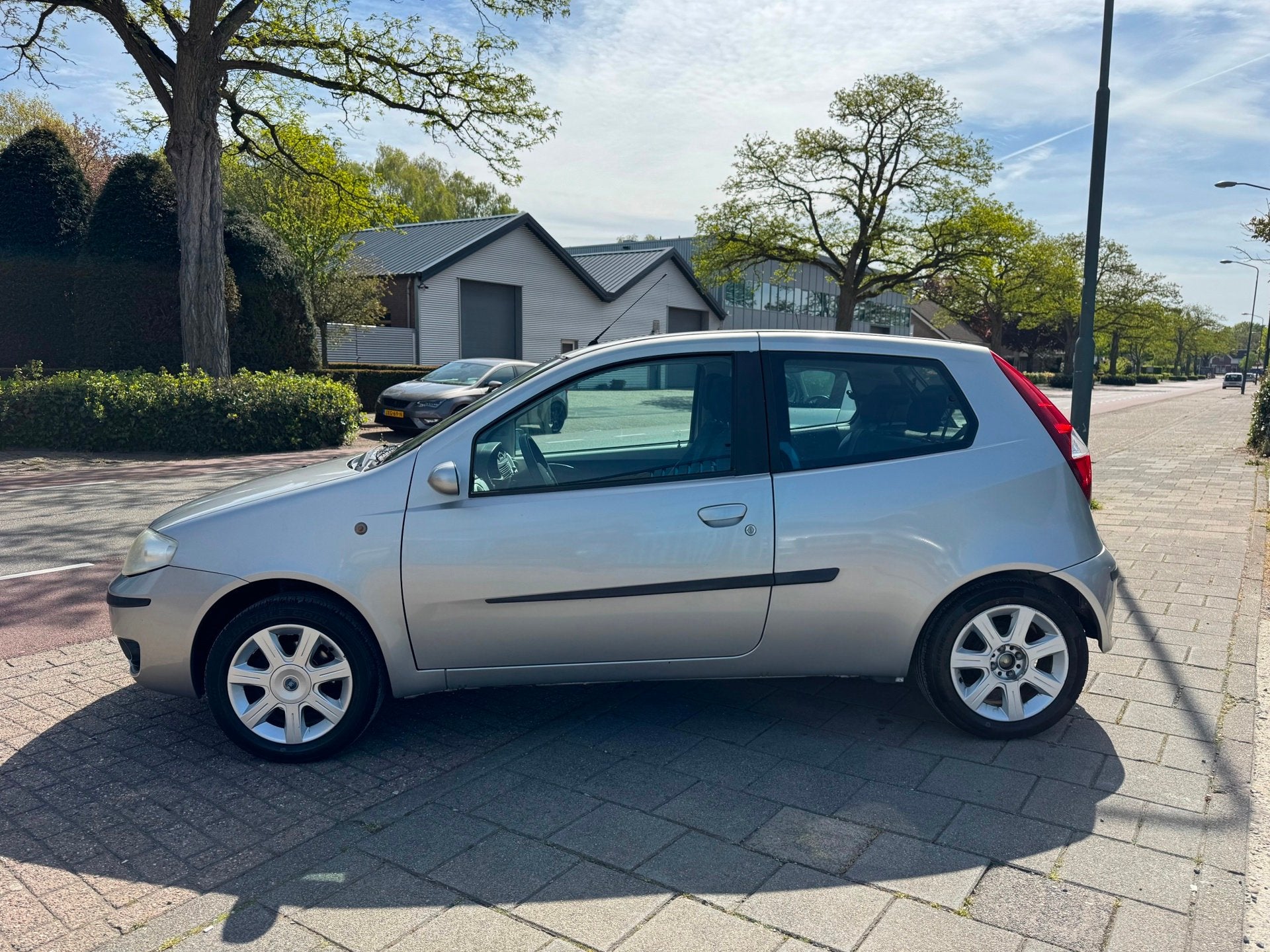 Fiat Punto 1.4-16V Clima Elek Pakket Cruise Lmv Pdc, Auto's, Voorwielaandrijving, Stof, Parkeersensor, 400 kg