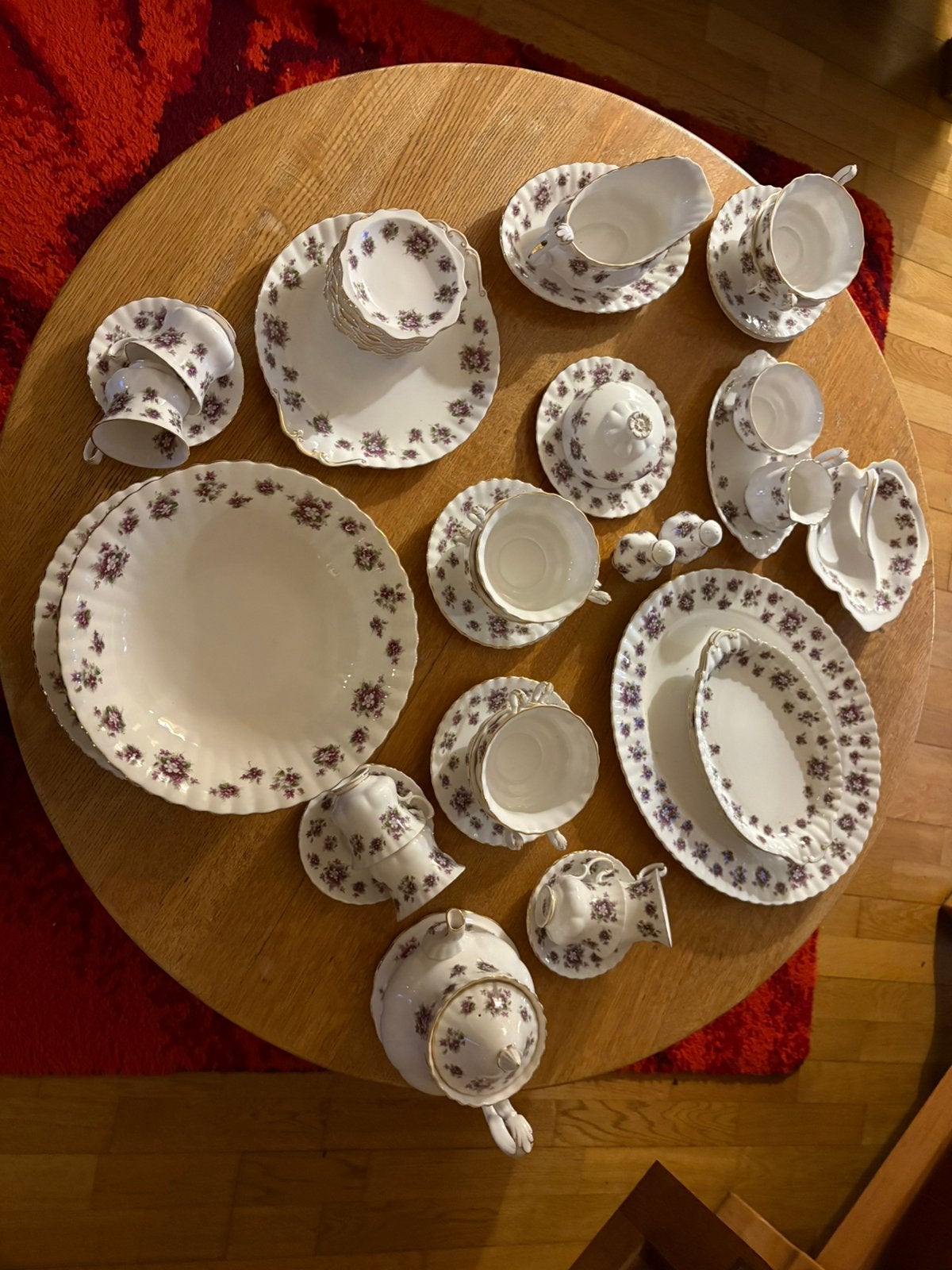 Royal Albert Sweet Violet servies, Ophalen, Klassiek, Nieuw, Royal Albert