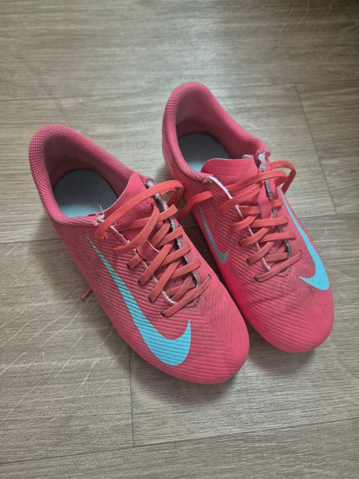 Nike Voetbalschoenen Maat 33, Maat XS of kleiner, Ophalen, Gebruikt, Schoenen