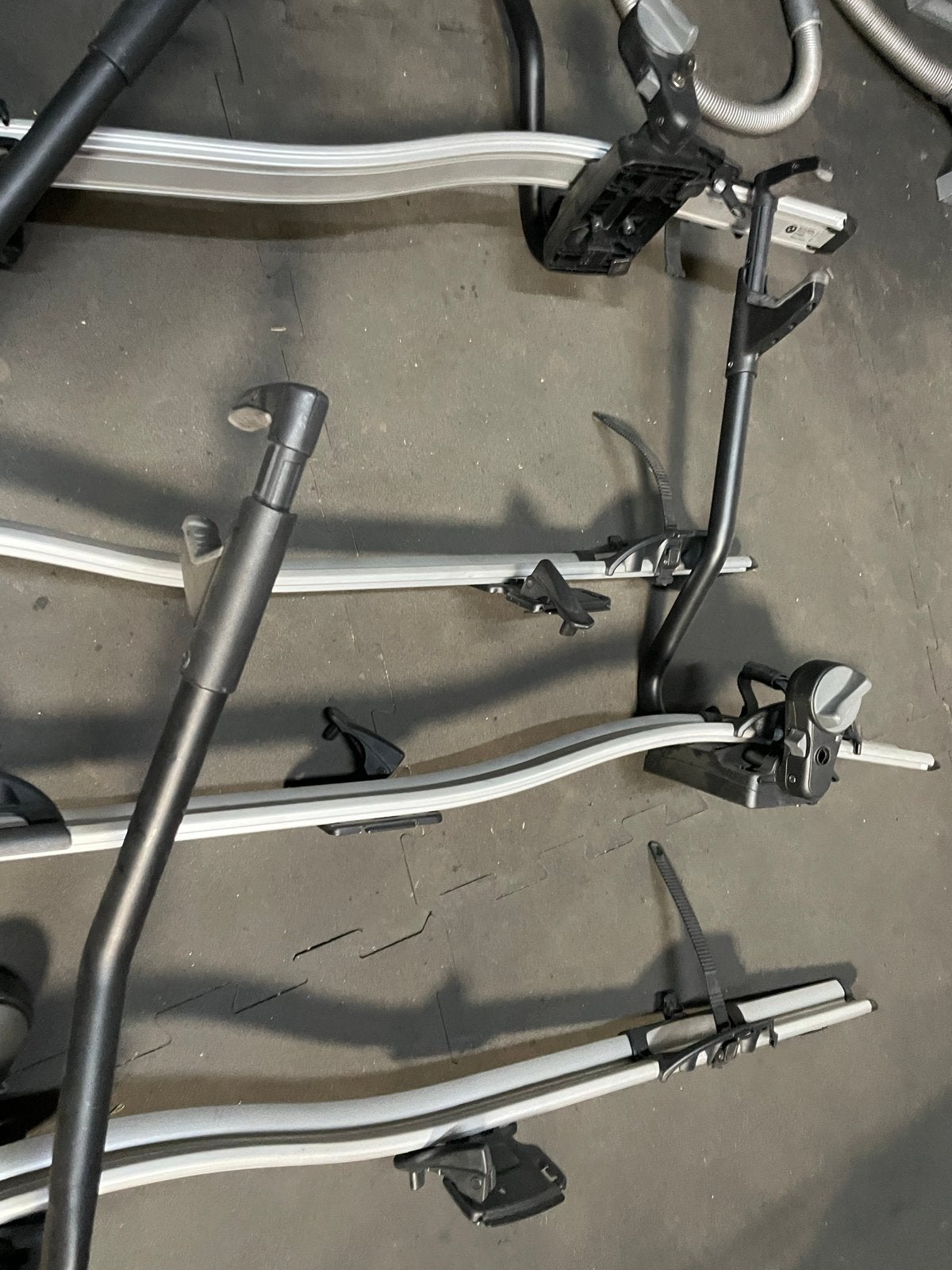 Thule 591 fietsendrager met BMW logo, Ophalen, Gebruikt
