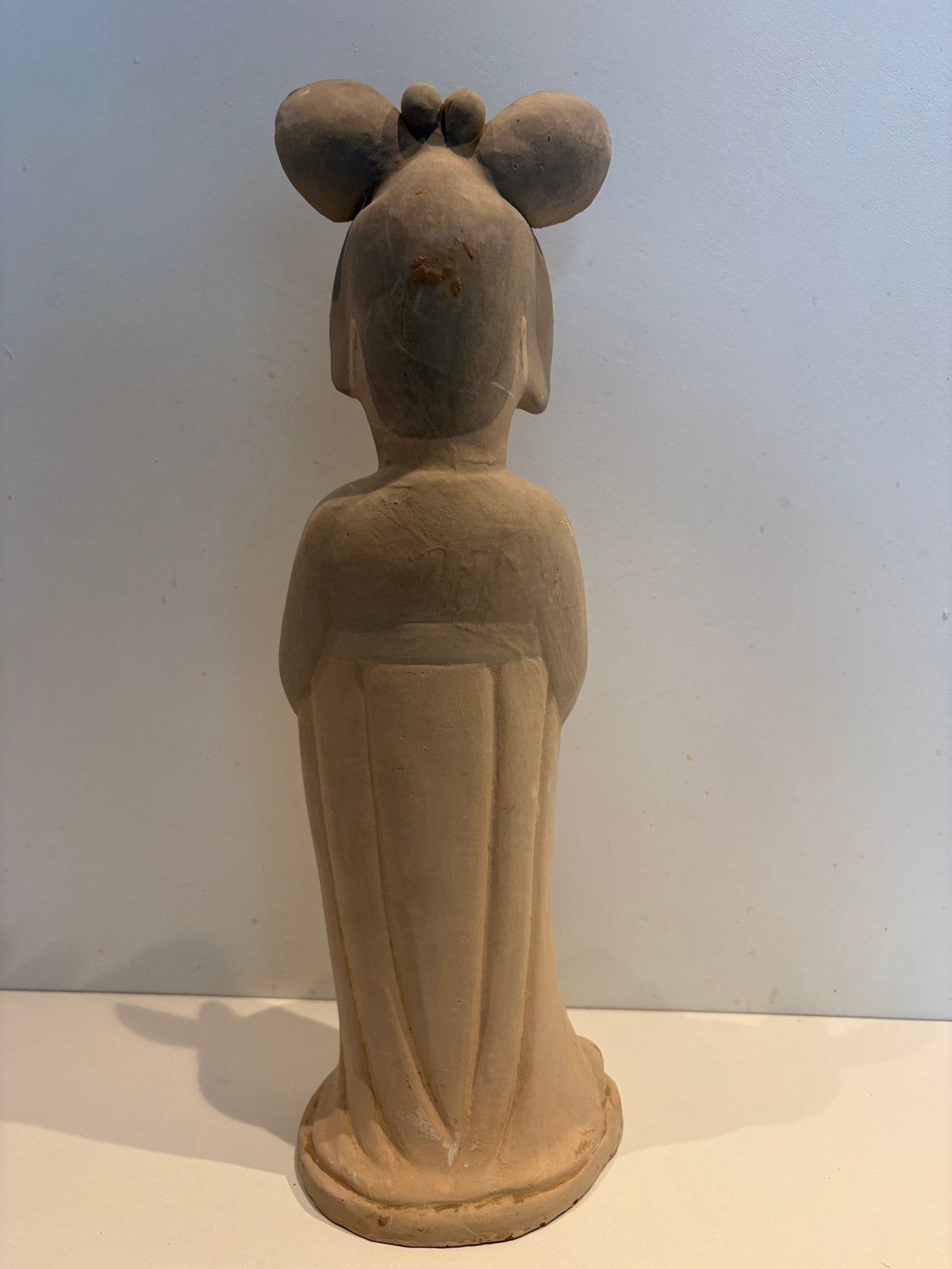 Antiek Chinees beeld van een vrouw, terracotta, Ophalen of Verzenden, Handgemaakt, 20 - 50 cm, Steen of Keramiek