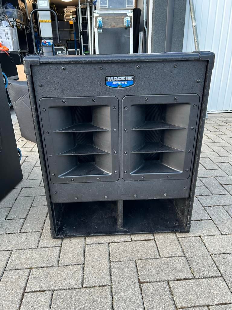 Mackie SWA 1801 Subwoofers incl. hoezen, Gebruikt, Subwoofer, 120 watt of meer, Ophalen