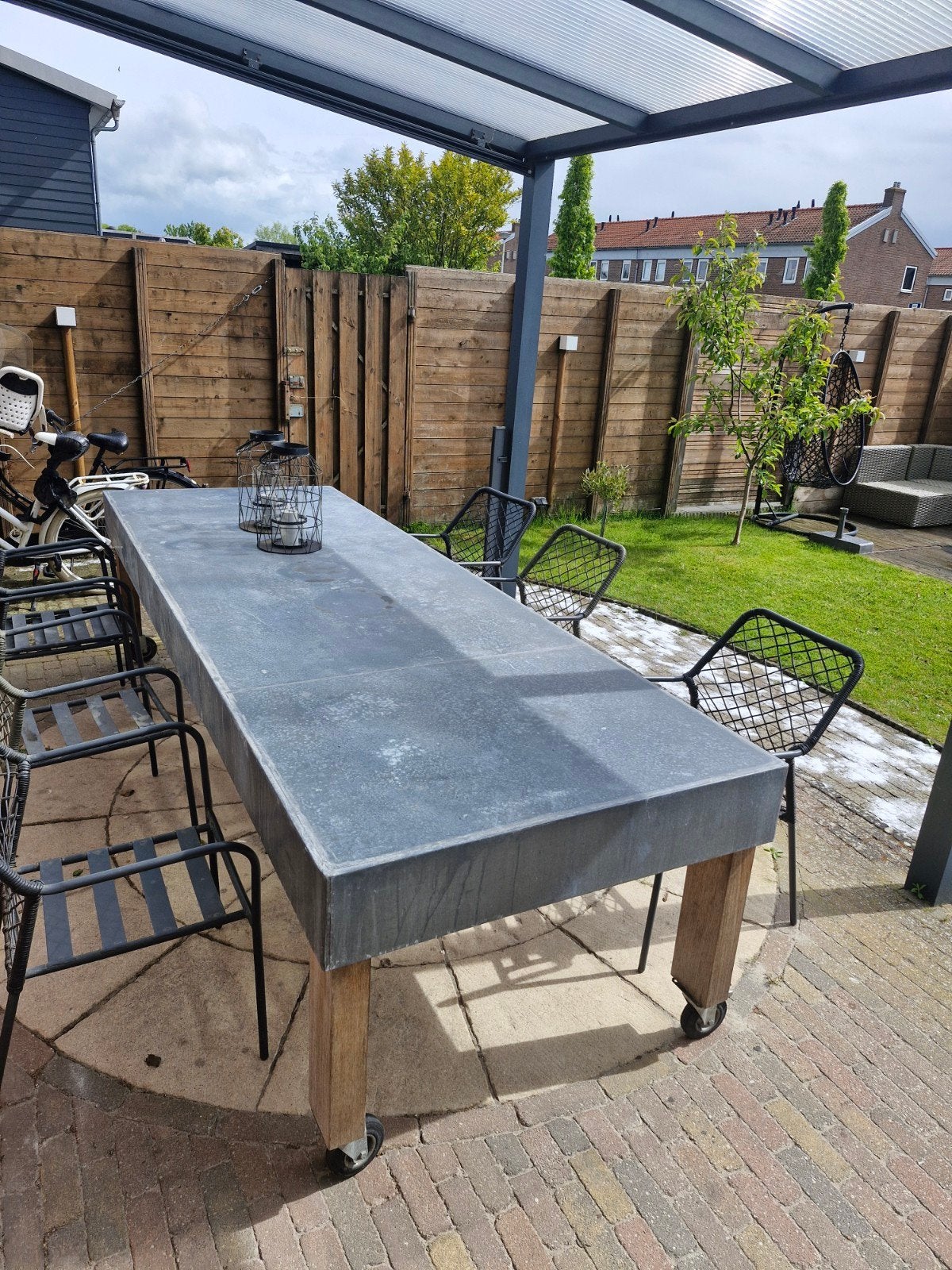 Robuuste tuintafel met zink blad en houten poten, Tuin en Terras, Tuintafels, Ophalen, Gebruikt, Rechthoekig, Hout