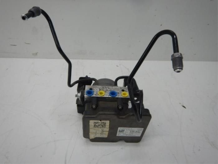 VW Transporter T6.1 ABS Pomp (Hydraulic Unit Connector), Ophalen of Verzenden, Gebruikt