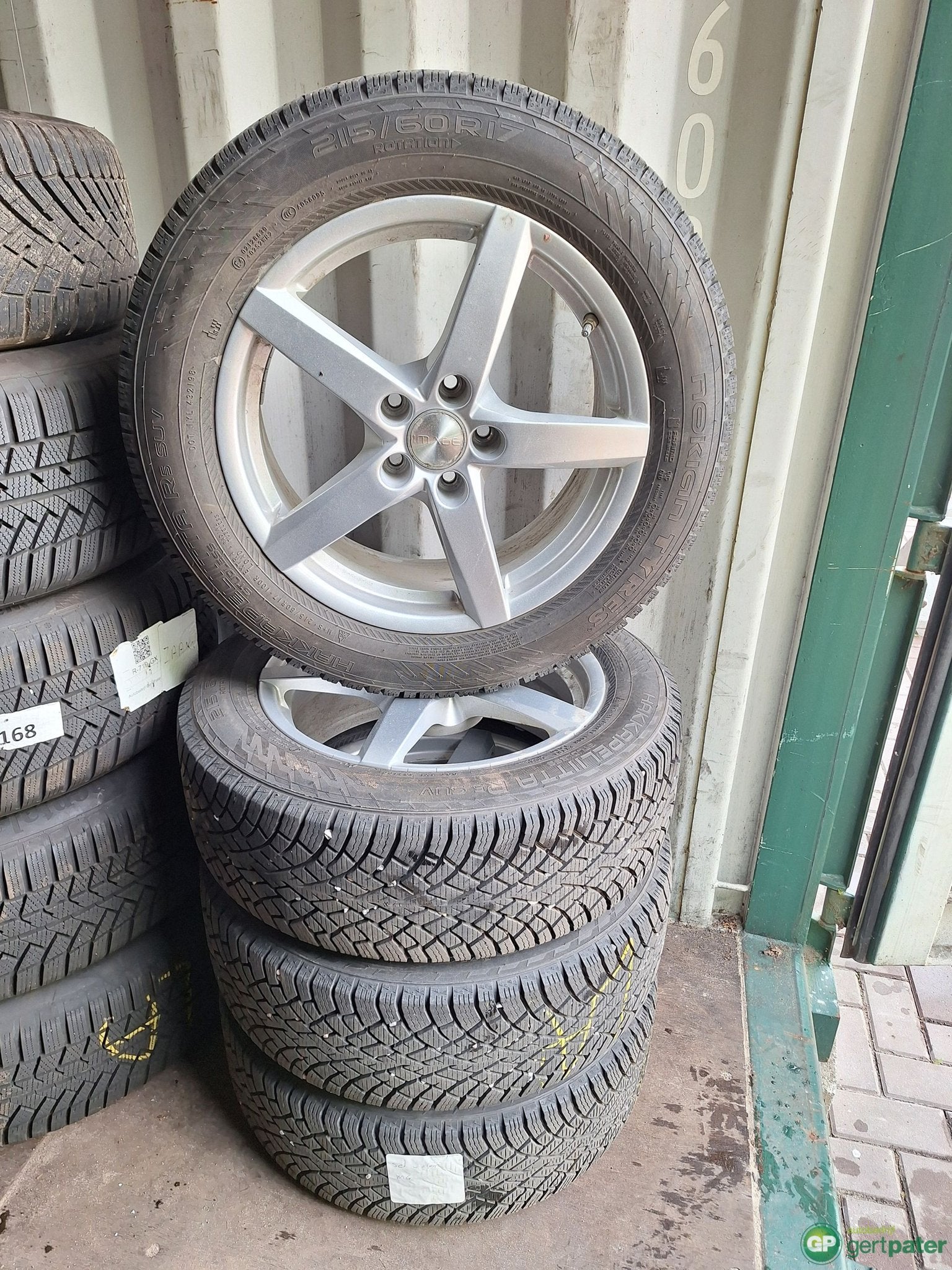 Lichtmetalen velgen 17 Inch met winterbanden, MG EHS, Ophalen, -, -, Banden en Velgen