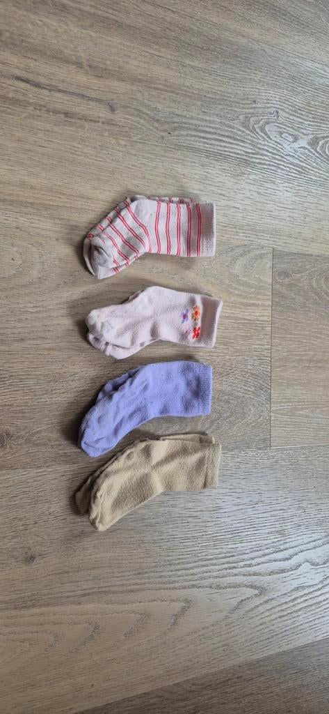 4 paar anti slip sokjes, maat 18 tot 24 maanden, hema, Gebruikt, Meisje, Ophalen of Verzenden, Hema