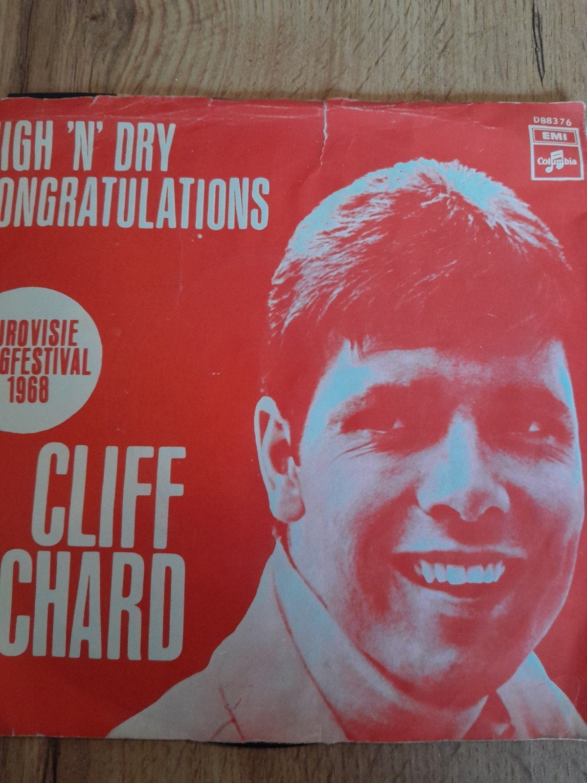 cliff richard 7inch high ,n, dry congratulations, Ophalen of Verzenden, Zo goed als nieuw, Pop