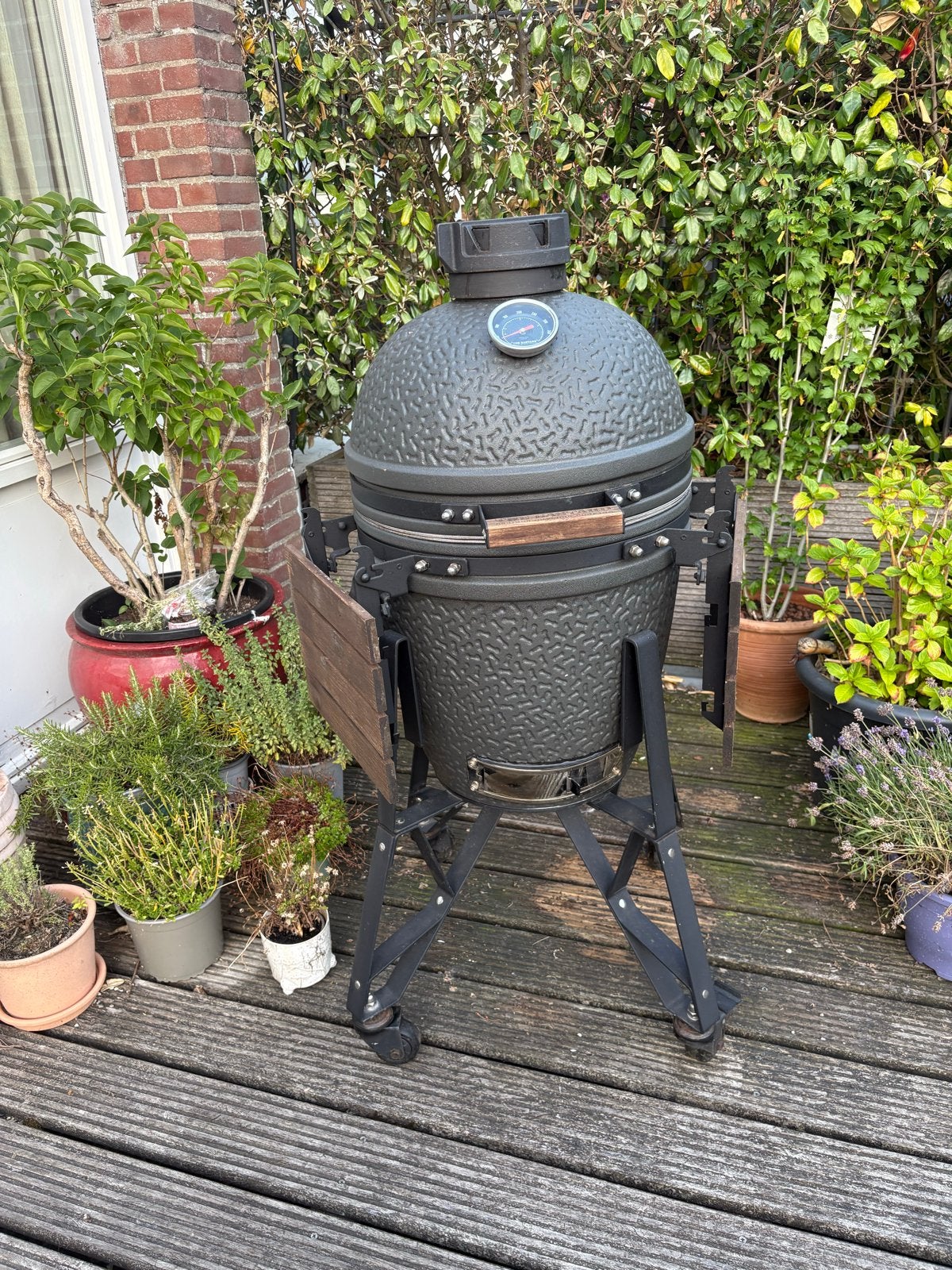 The Bastard Urban Medium Compleet 2022 Kamado BBQ, Ophalen, Gebruikt