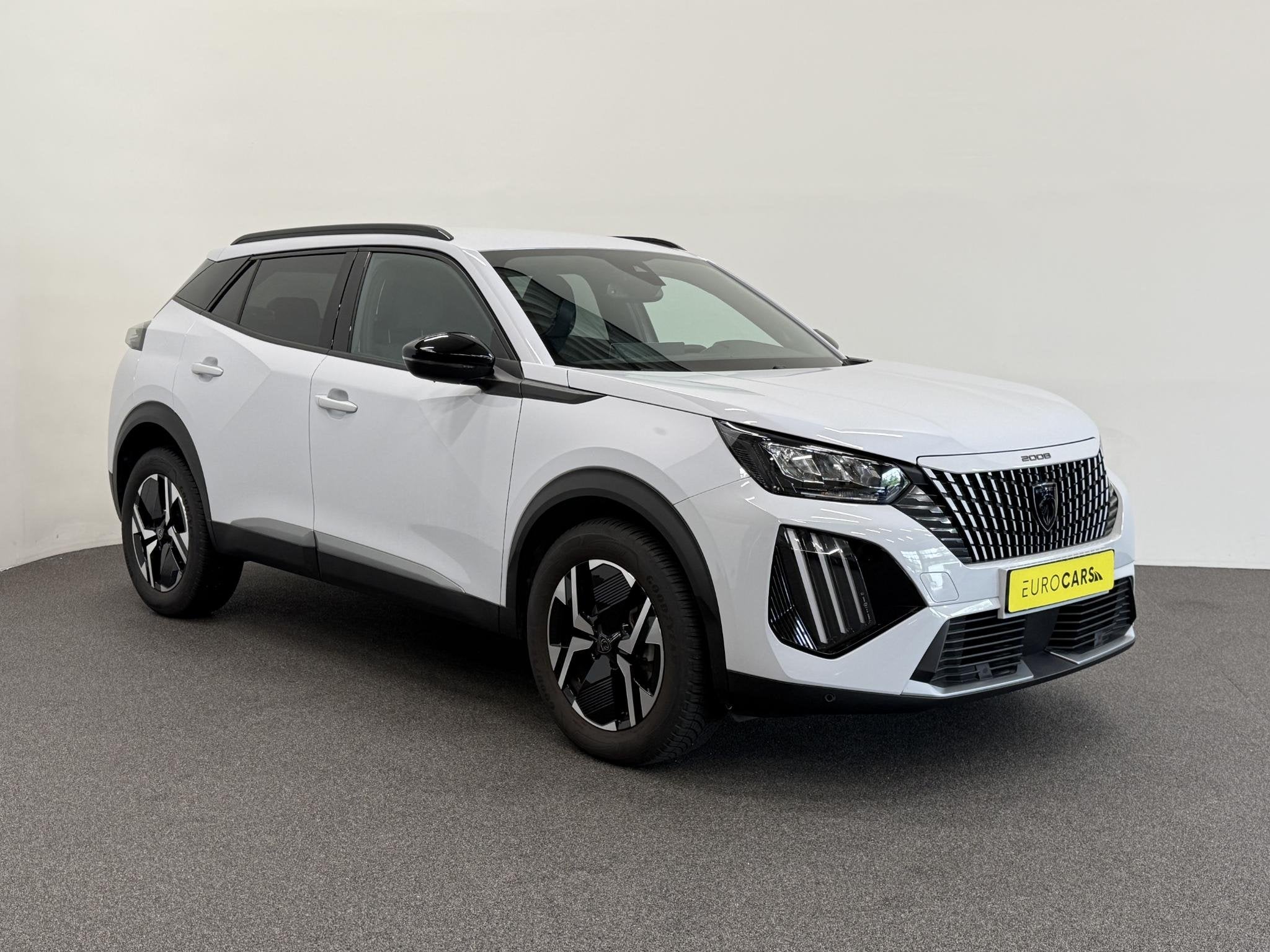 Peugeot 2008 1.2 PureTech 100 Allure Navigatie Apple Carplay, 101 pk, Gebruikt, 1199 cc, Leder en Stof