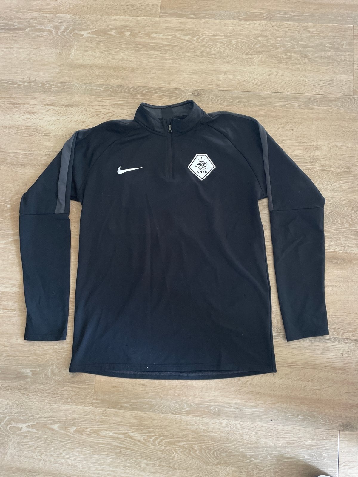 KNVB Scheidsrechter Trainingstrui Zwart XL, Kleding | Heren, Sportkleding, Zwart, Ophalen of Verzenden, Voetbal, Maat 56/58 (XL)