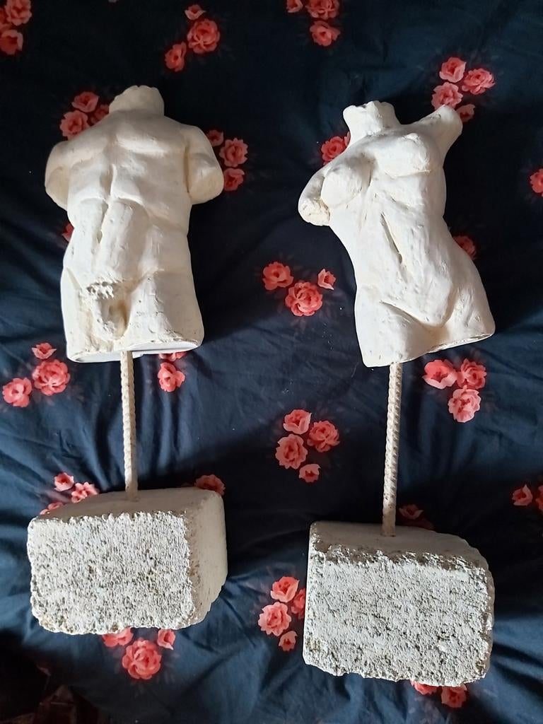 Set van 2 torso beelden: mannelijk en vrouwelijk, Ophalen, Gips, 20 - 50 cm, Wit