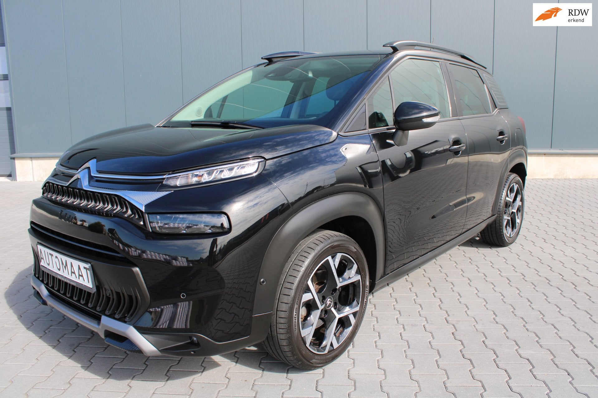Citroen C3 AIRCROSS 1.2 Exclusive black edition AUTOMAAT, Auto's, Gebruikt, Zwart, 1199 cc, Zwart