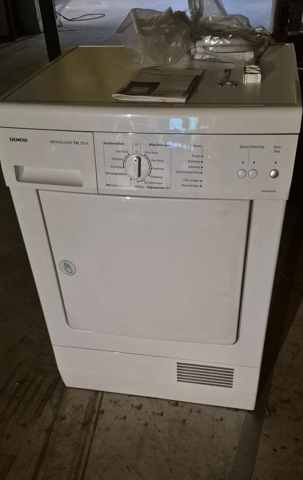 Siemens condensdroger, Ophalen, 6 tot 8 kg, Zo goed als nieuw, Energieklasse A of zuiniger