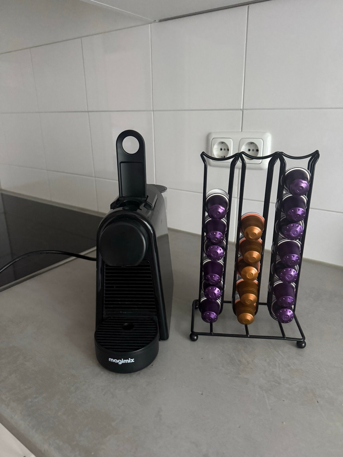 Magimix Nespresso Inissia - Zwart, Witgoed en Apparatuur, Espresso apparaat, Ophalen of Verzenden, Zo goed als nieuw, 1 kopje