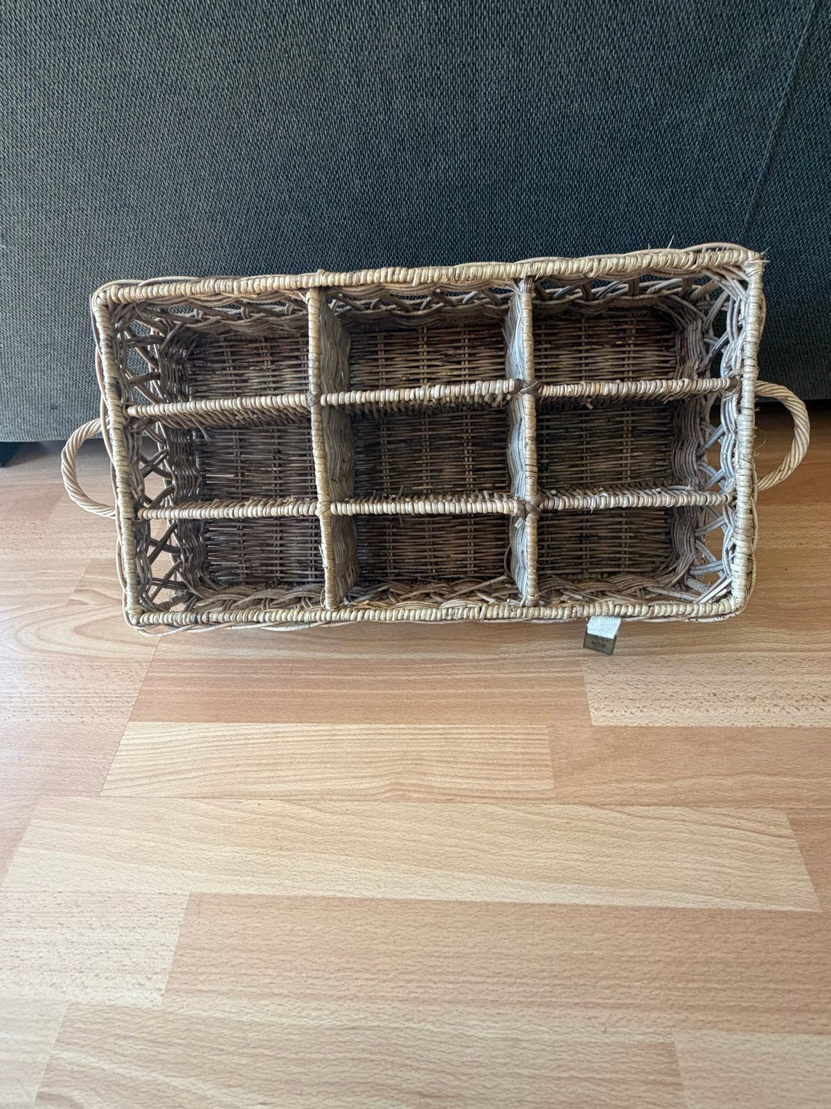 Riviera maison mand met 9 vakken rattan oude collectie, Gebruikt, Gevlochten, Mand, Ophalen of Verzenden
