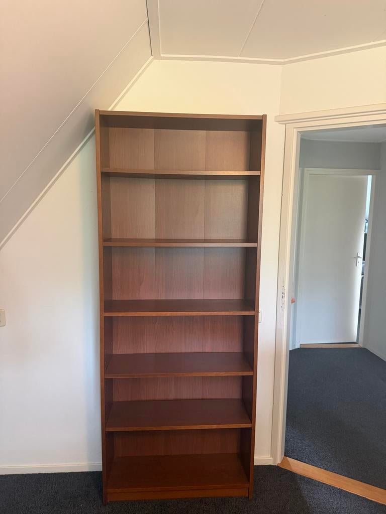 IKEA Billy Boekenkast hout/Walnootkleur bruin ikea, Met plank(en), Gebruikt, 200 cm of meer, 25 tot 50 cm
