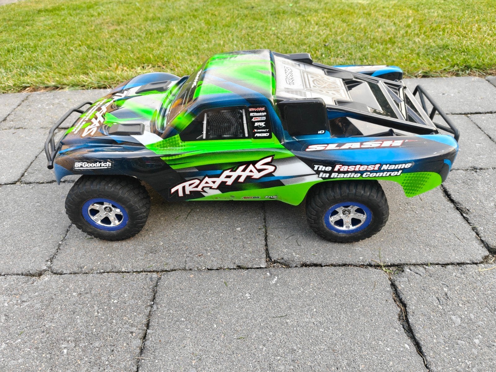 Traxxas Slash 2WD BL-2S met verlagingskit, Gebruikt, Auto offroad, Schaal 1:10, Ophalen