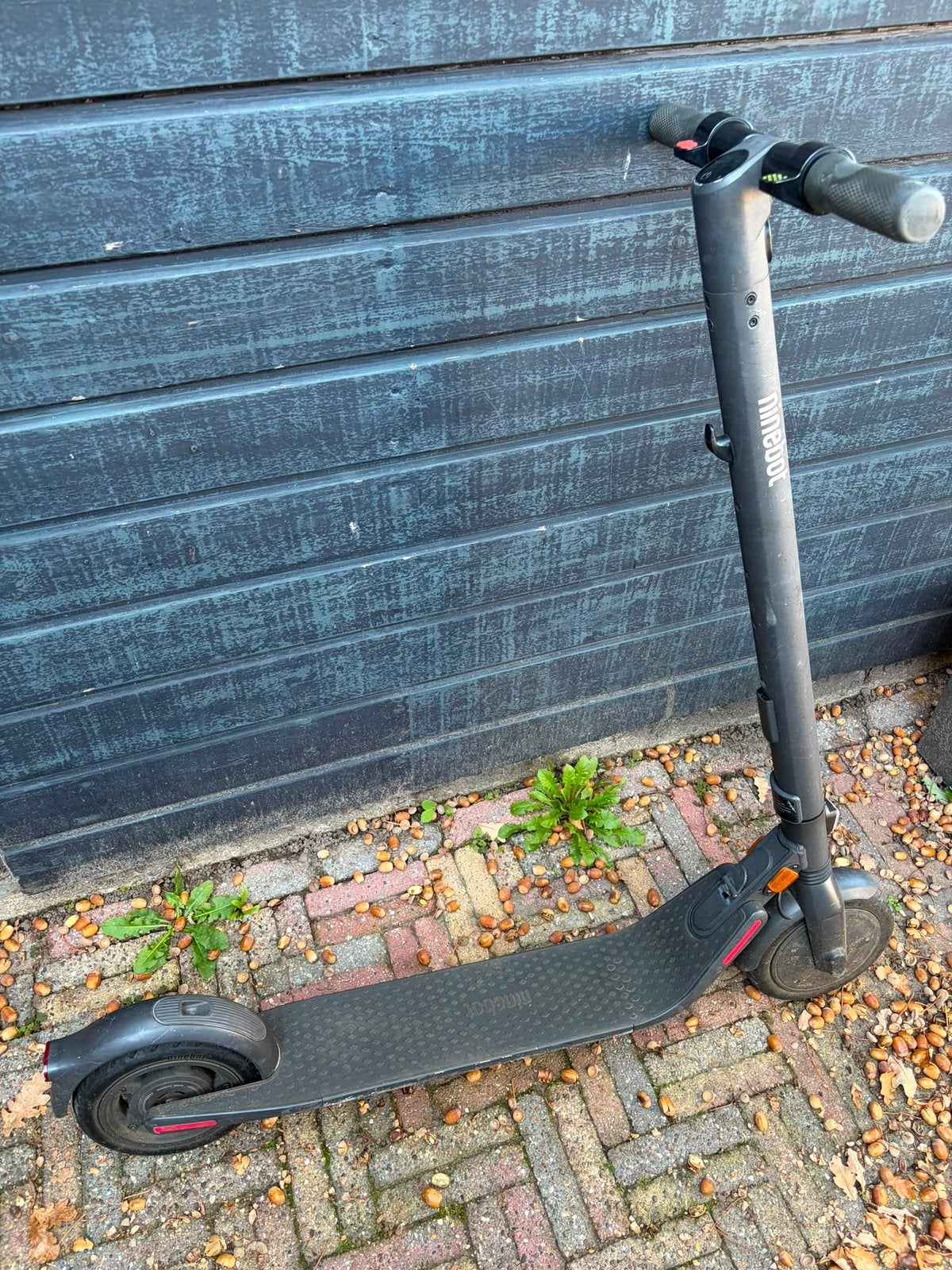 Segway Ninebot E25E Elektrische Step – 25 km/u – 300W, Ophalen, Zo goed als nieuw, Overige merken