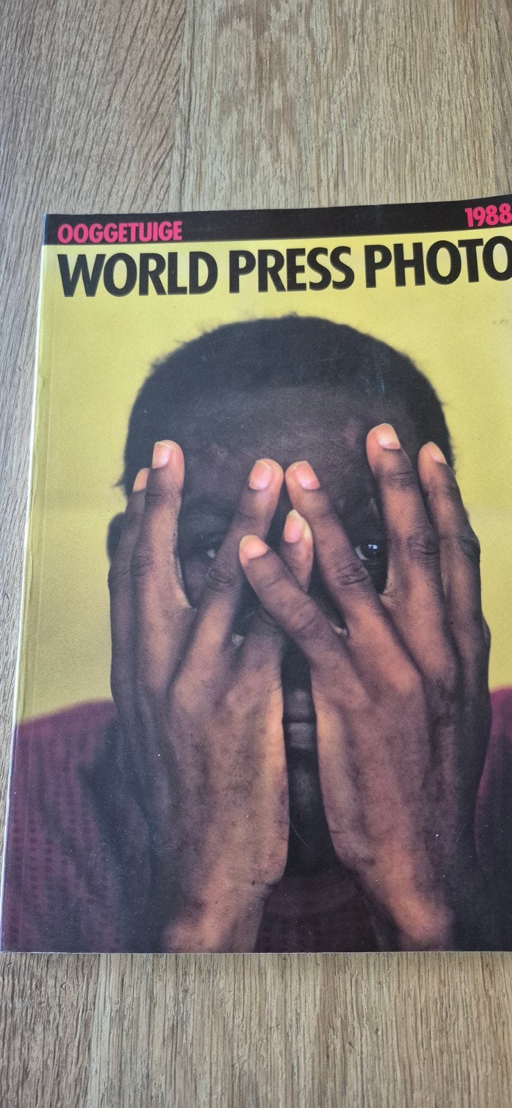 Ooggetuige World Press Photo 1988, Boeken, Ophalen of Verzenden, Gelezen, Fotografie algemeen, World Press Photo