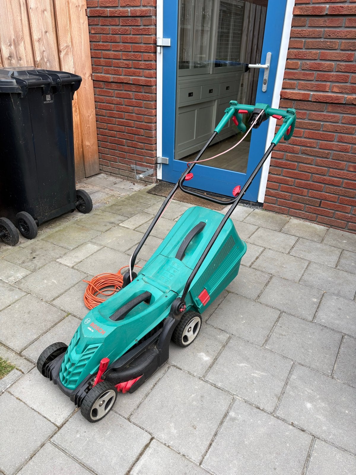 Bosch ARM 34 elektrische grasmaaier, Tuin en Terras, Grasmaaiers, Gebruikt, Elektrische grasmaaier, 30 t/m 39 cm, Cirkelmaaier