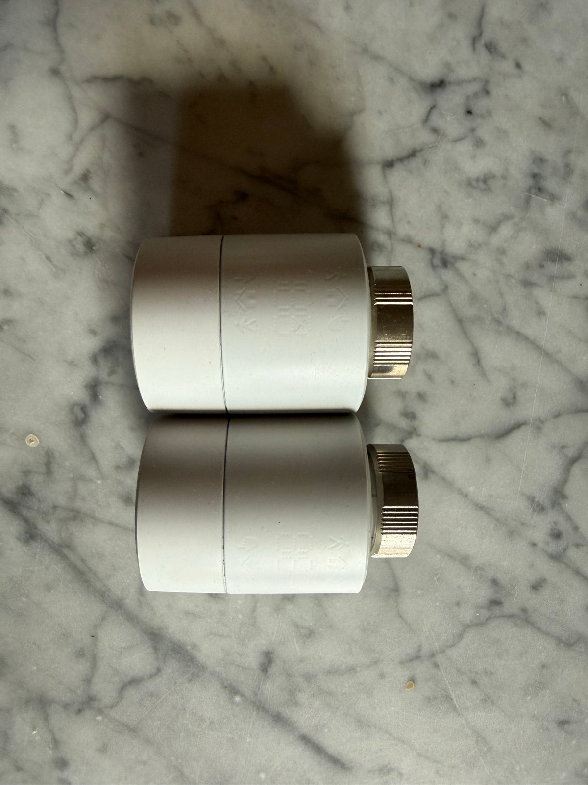 Tado Slimme Radiatorknoppen (2 stuks), Doe-het-zelf en Verbouw, Verwarming en Radiatoren, Zo goed als nieuw, Thermostaat, Ophalen