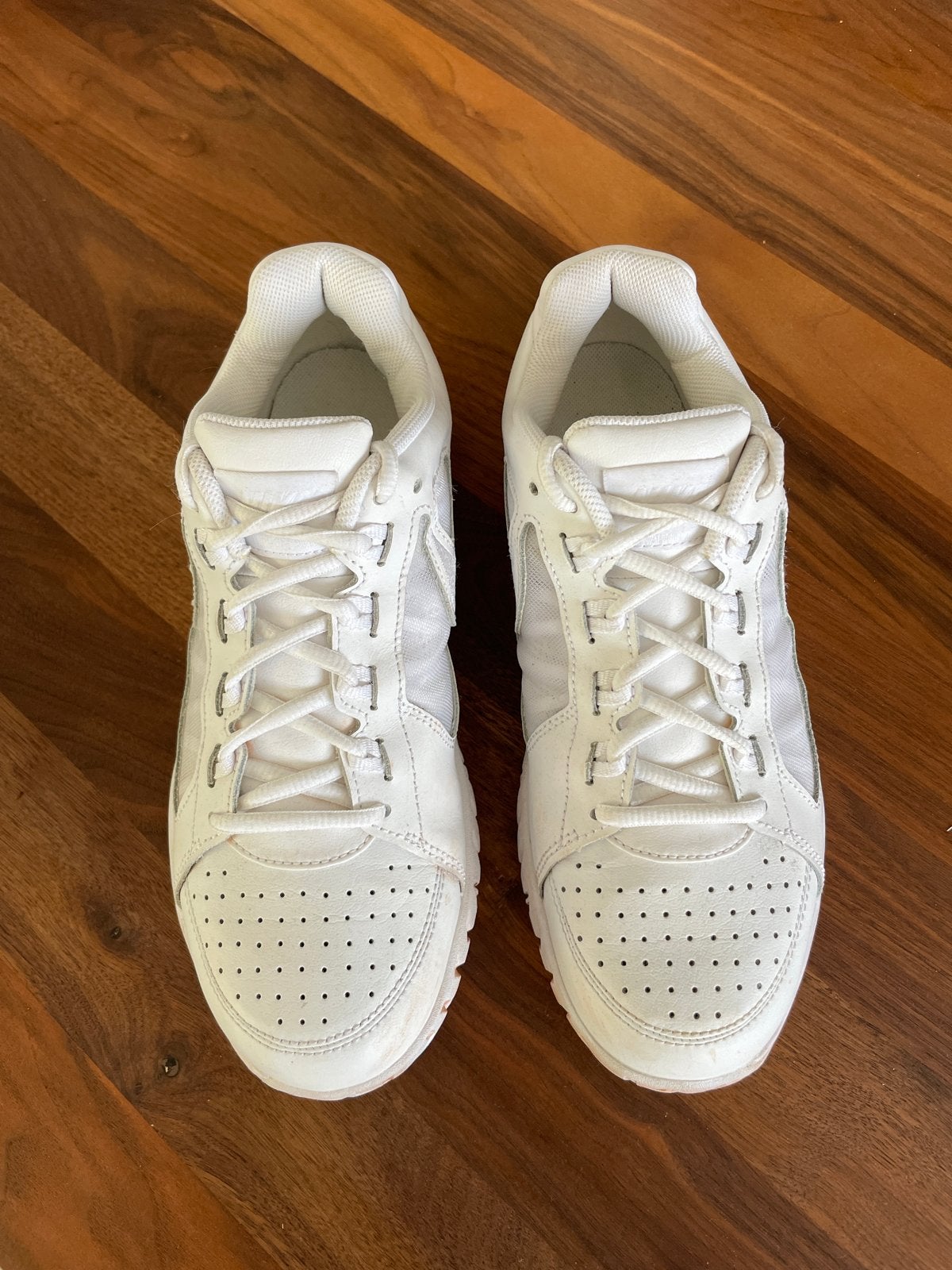 Witte Nike Tennisschoenen- Maat (39 tot) 40, Sport en Fitness, Nike, L00, Schoenen, Ophalen of Verzenden