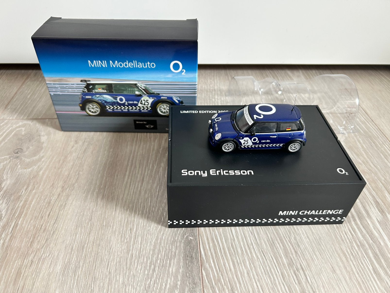 1:43 Minichamps Mini Cooper 2005 Sony Ericsson Blauw in Box, Ophalen of Verzenden, Zo goed als nieuw, Auto, MiniChamps