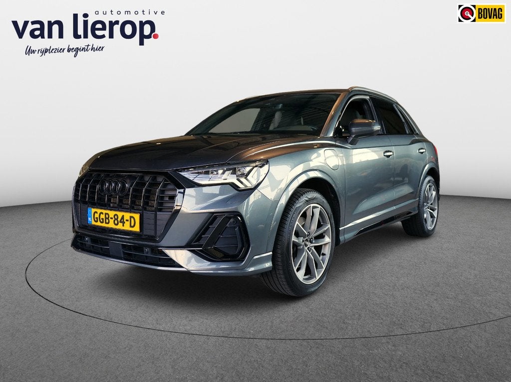 Audi Q3 45 TFSI e S Edition ACC | LED | TREKHAAK | CARPLAY, Auto's, Audi, Automatische klimaatregeling, Gebruikt, 150 pk, Leder en Stof
