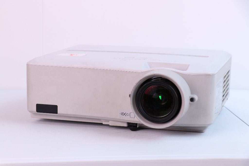 Mitsubishi XL1550U projector, Gebruikt, Ophalen of Verzenden, LCD, Mitsubishi