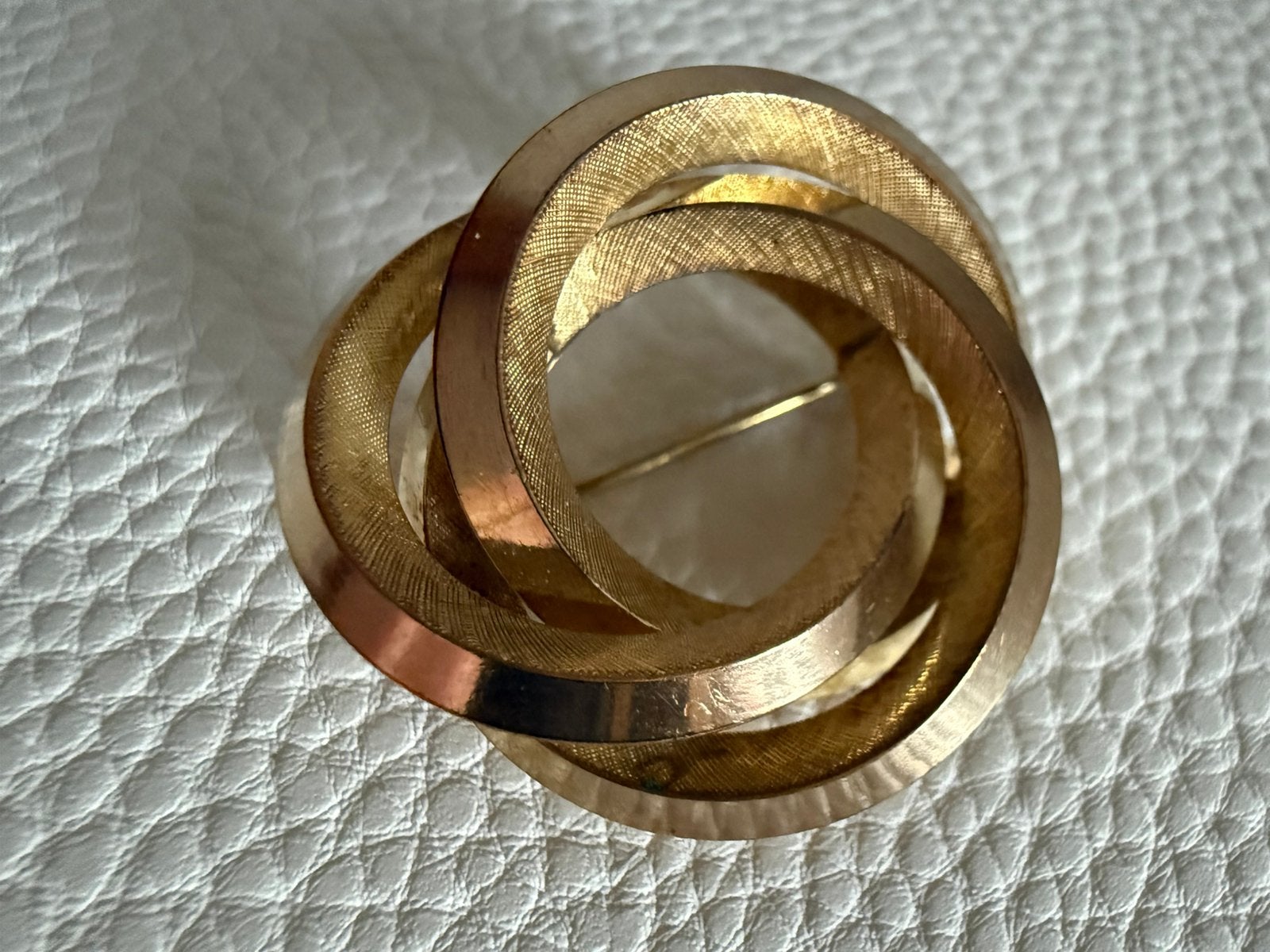 Q437/Vintage Vergulde ANDREAS DAUB broche, Overige materialen, Gebruikt, Verzenden, Minder dan 4 cm