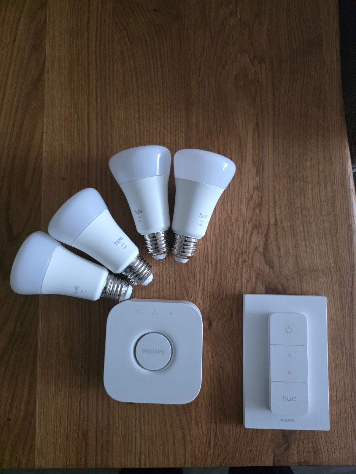Philips Hue Starterset: Bridge, Dimmer en 4 E27 Lampen, Wit, Smart home compatibel, E27 (groot), Ophalen of Verzenden