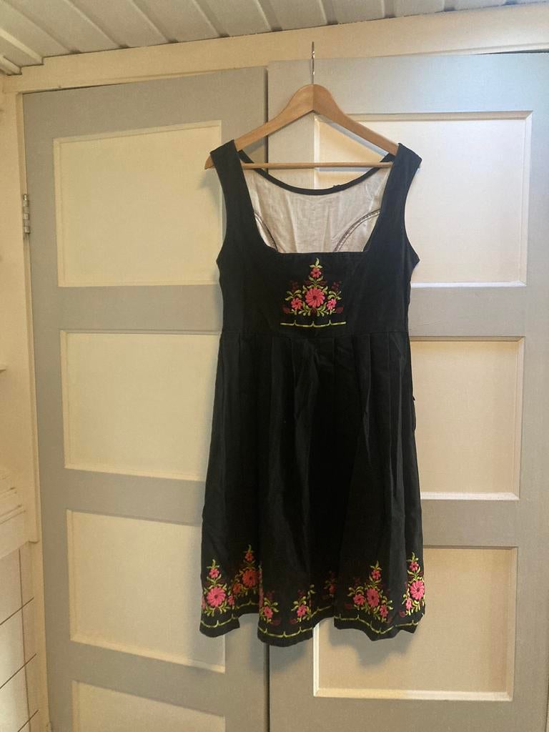 Dirndl maat 44, Kleding | Dames, Carnavalskleding en Feestkleding, Ophalen, Zo goed als nieuw, Maat 42/44 (L), Overige thema's