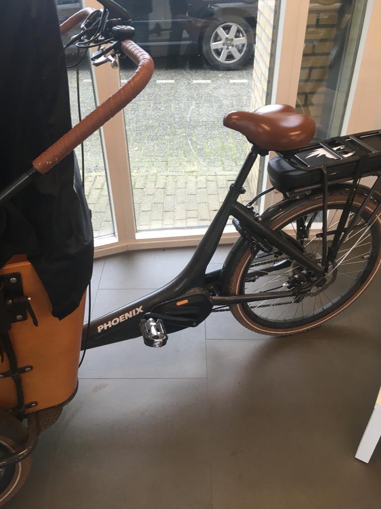 Phoenix Elektrische Bakfiets met Huif - Zo goed als nieuw, Fietsen en Brommers, 4 kinderen of meer, Elektrisch, Zo goed als nieuw