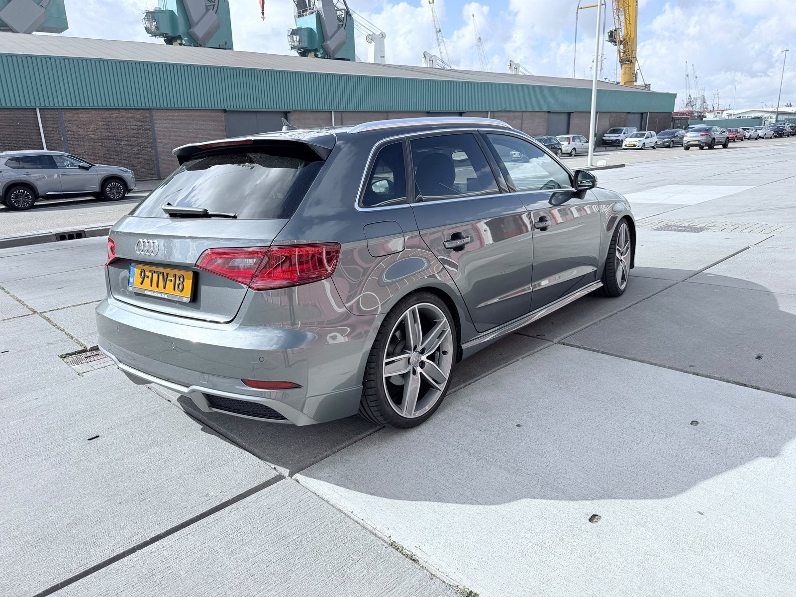 Nette Audi A3 Sportback 1.4 TFSI g-tron S tronic 3x S-line, Auto's, Dealer onderhouden, Zwart, 4 cilinders, Leder en Stof