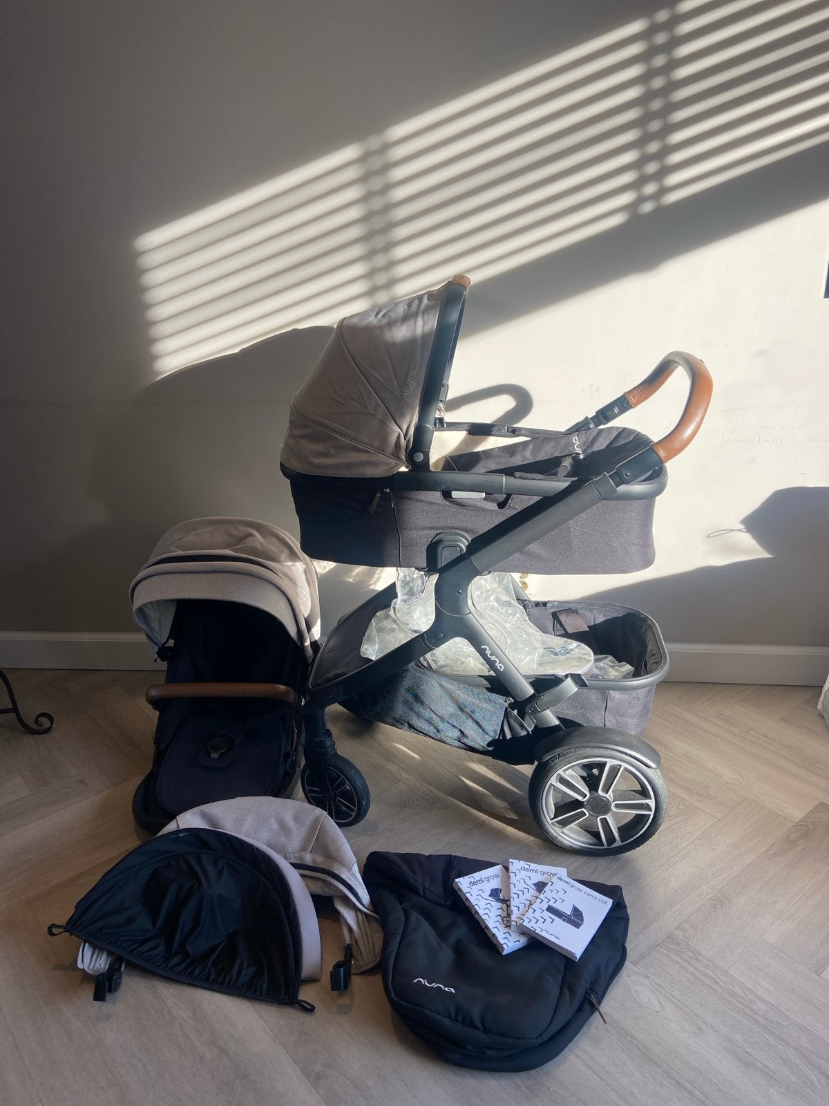 Nuna Demi Grow Combiwagen - Zo goed als nieuw, Zo goed als nieuw, Combiwagen, Met reiswieg, Ophalen