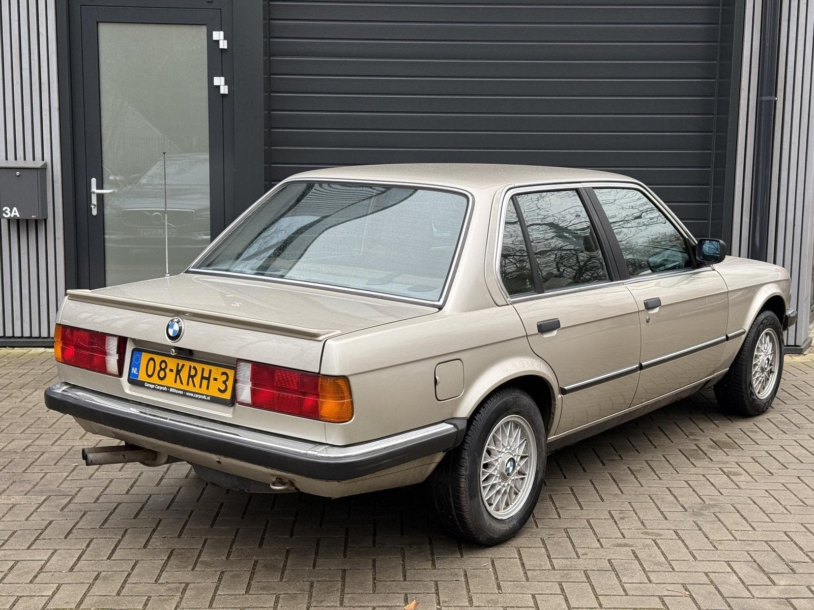 BMW 3 Serie 325i (bj 1985), foto 4