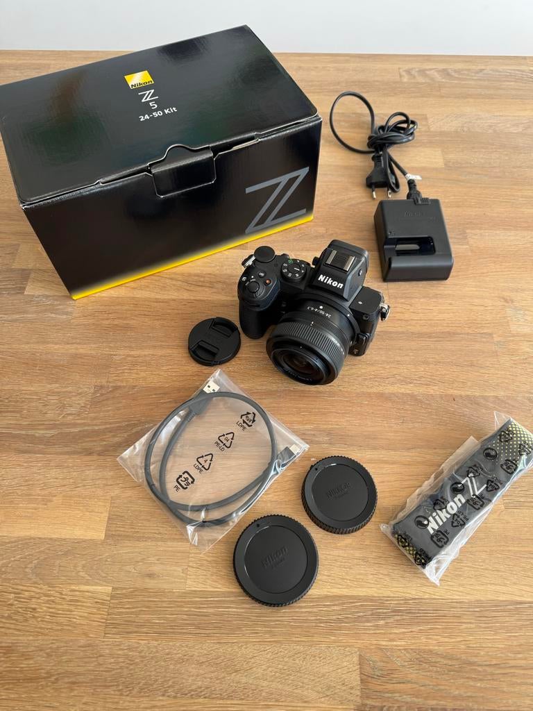 Nikon Z5 met NIKKOR Z 24-50mm kitlens - Zo goed als nieuw, Compact, Ophalen of Verzenden, Zo goed als nieuw, Nikon