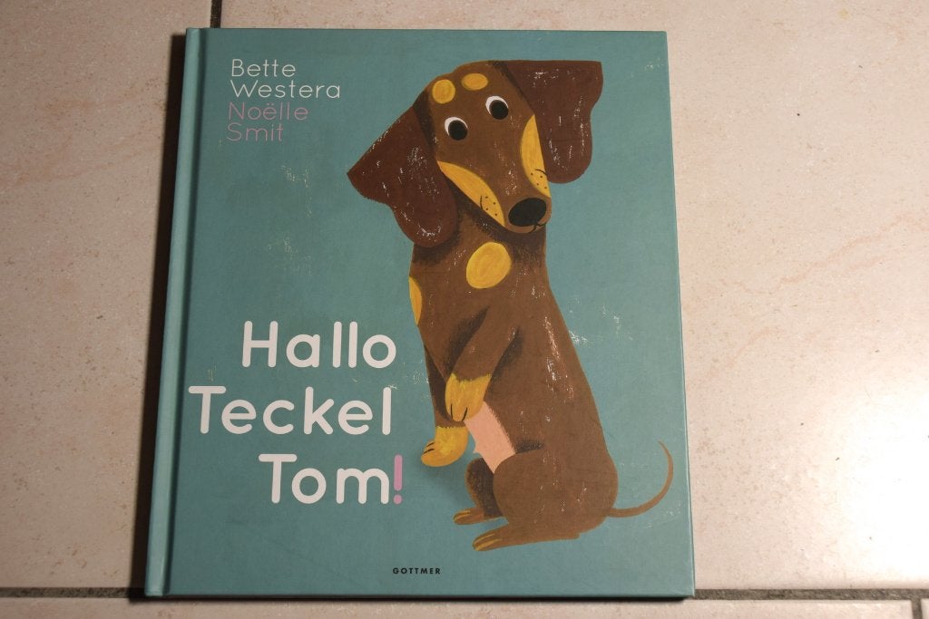 Hallo Teckel Tom! / Bette Westera Noëlle Smit, Ophalen of Verzenden, Gelezen, Fictie algemeen