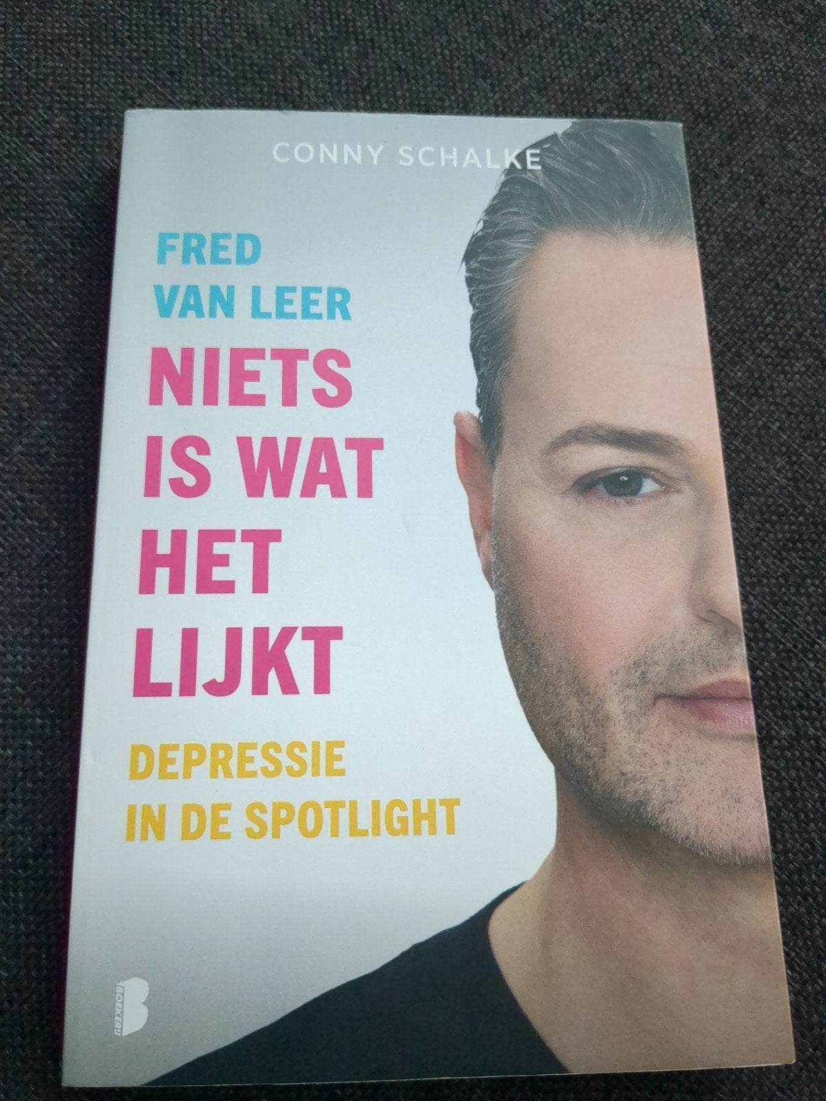 Fred van Leer - Niets is wat het lijkt, Ophalen of Verzenden, Zo goed als nieuw, Fred van Leer; Conny Schalke