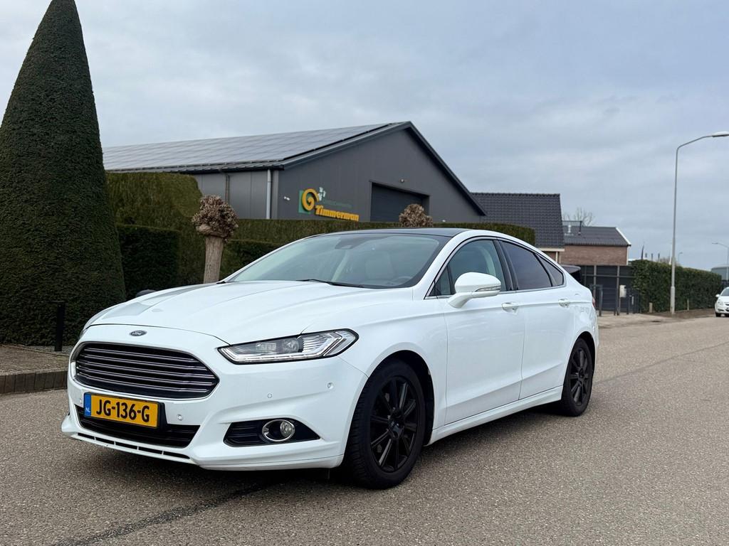 Ford Mondeo 1.5 TDCi Titanium 2016 Pano/Leder/Navi/Lmv, Auto's, Voorwielaandrijving, 28 km/l, Gebruikt, Euro 6