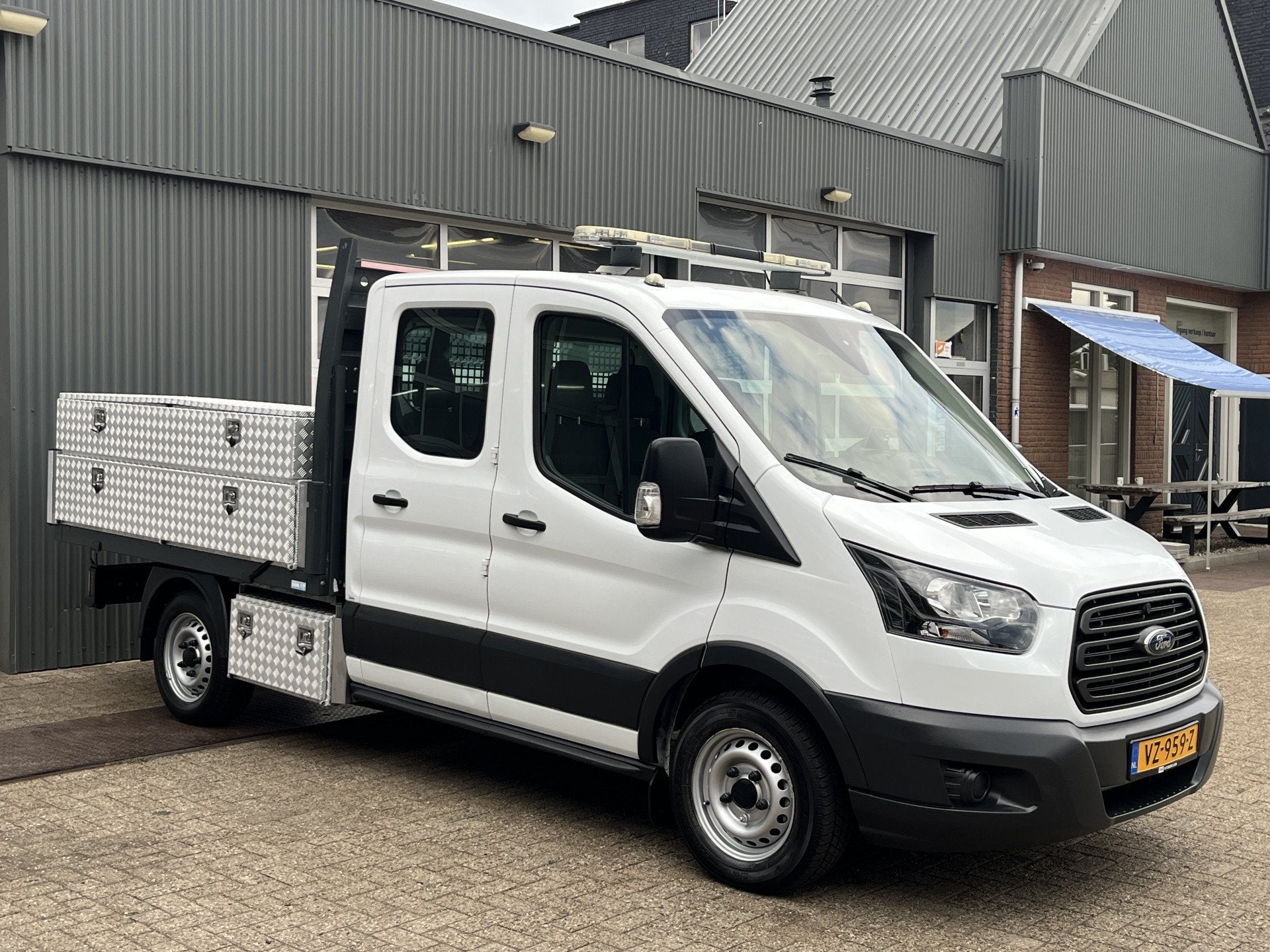 Ford Transit 310 2.0 TDCI DC BTW VRIJ! Euro 6 Open laadbak P, Voorwielaandrijving, 4 cilinders, 7 stoelen, Origineel Nederlands