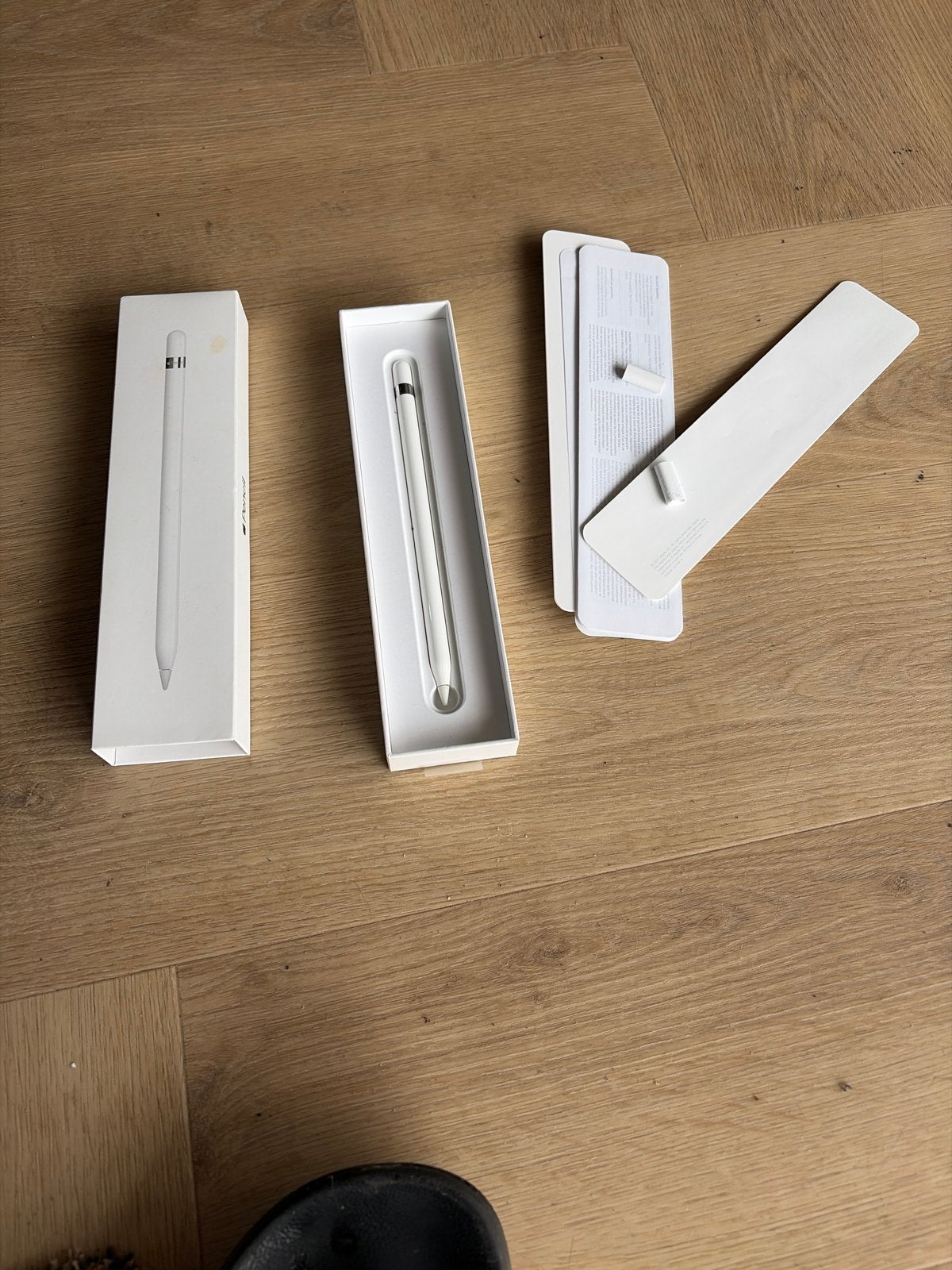 Apple Pencil (1e generatie) met doos en accessoires, Ophalen of Verzenden, Zo goed als nieuw, Wit, Overige modellen