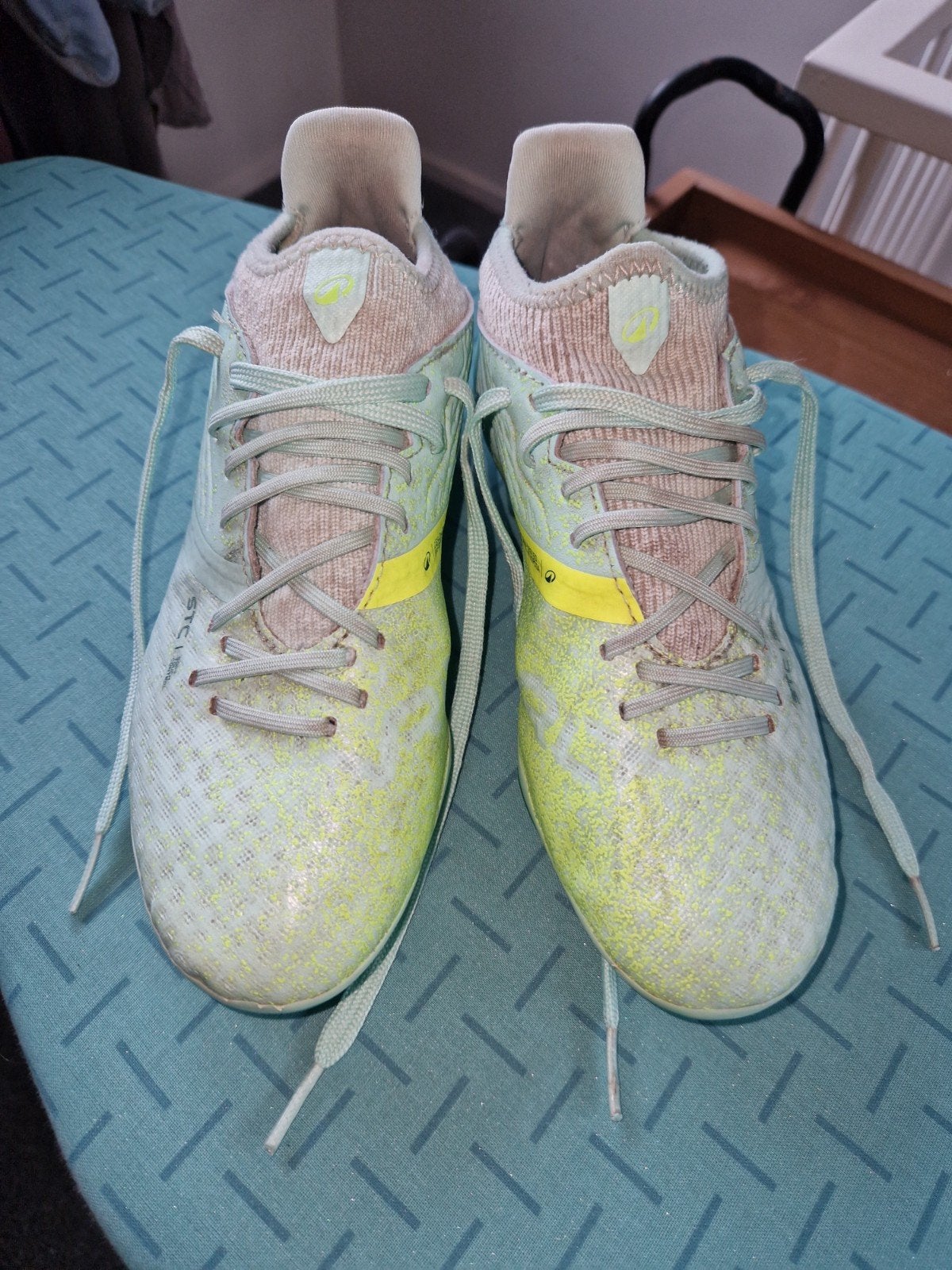 Voetbalschoenen Viralto III JR FG Peppermint - Maat 35, Ophalen, Gebruikt, Maat XS of kleiner, Schoenen