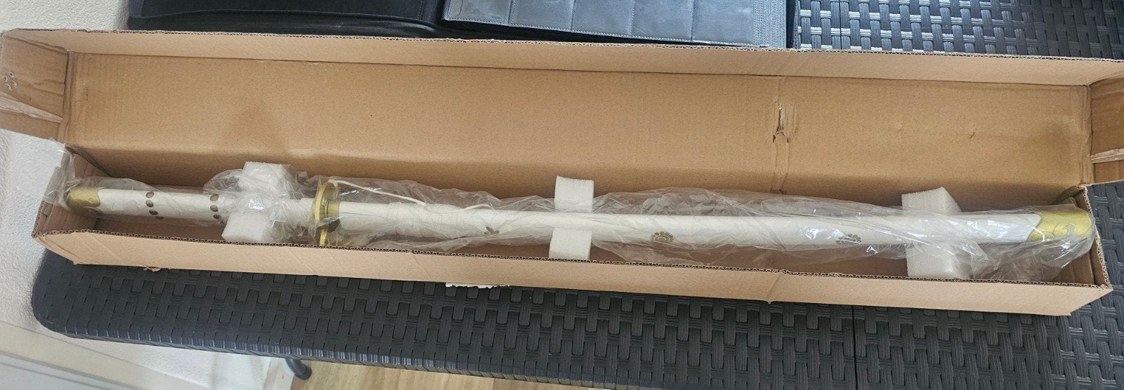 nieuw One piece katana in doos
nieuw katana metale
zorro
Met, Ophalen of Verzenden, Nieuw