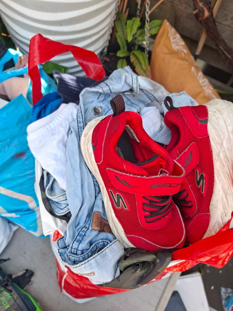 Zak kleding 98 104 10 Gratis ophalen vandaag morgen!!, Ophalen of Verzenden